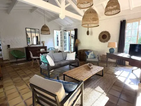 Villa familiale avec jardin clos de 1 000 m² à Piraillan, Lège-Cap-Ferret : photo 4