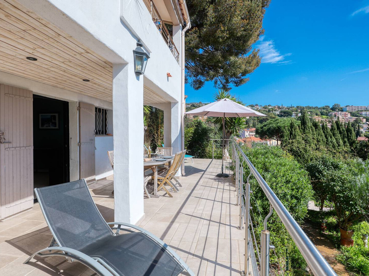 Villa climatisée vue mer et port au Lavandou, 200m plage - Photo 4