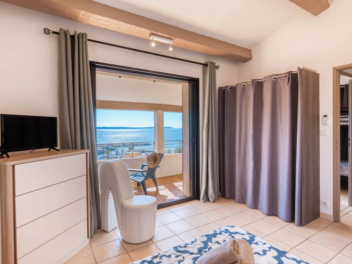 Villa climatisée vue mer et port au Lavandou, 200m plage - Photo 15