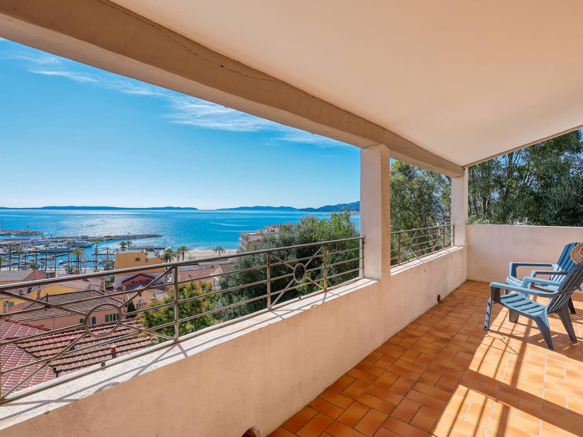 Villa climatisée vue mer et port au Lavandou, 200m plage - Photo 17