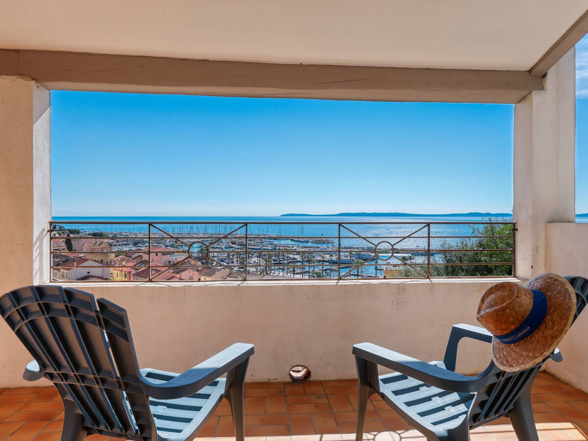 Villa climatisée vue mer et port au Lavandou, 200m plage - Photo 25
