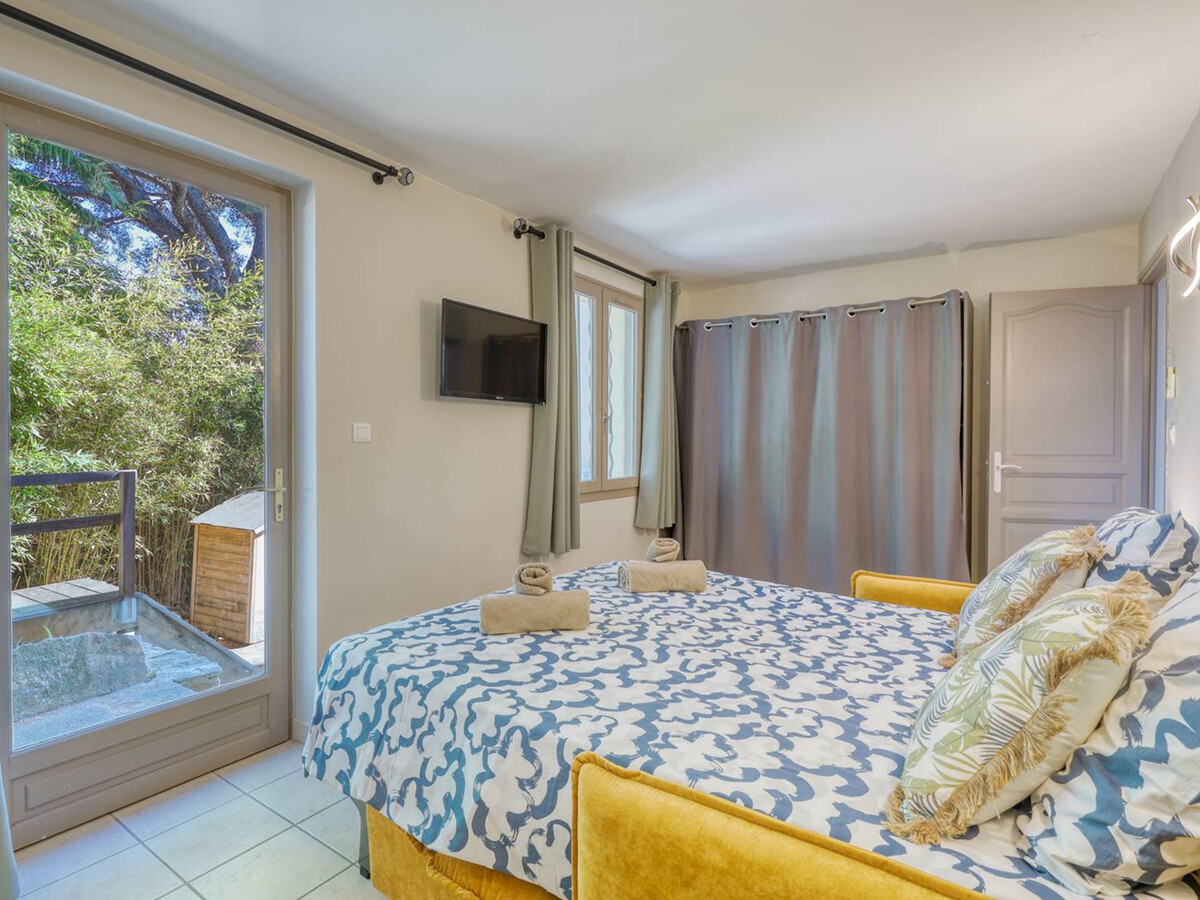 Villa climatisée vue mer et port au Lavandou, 200m plage - Photo 28