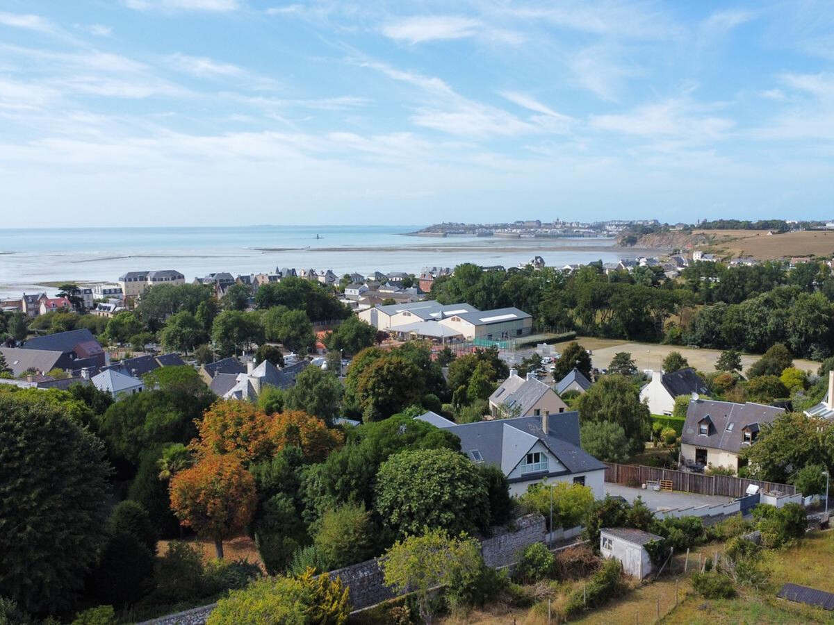 Appartement 2 chambres vue sur Granville, 500m plage - Photo 2