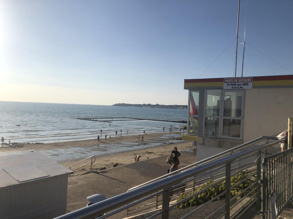 Appartement 2 chambres vue sur Granville, 500m plage - Photo 26