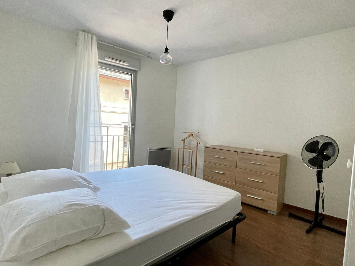 T2 moderne 41m² avec balcon, garage et ascenseur - Photo 5