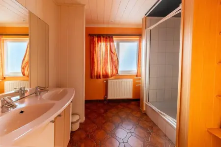 Villa Chez Mari-Jo à Trois-Ponts, sauna et terrasse : photo 33