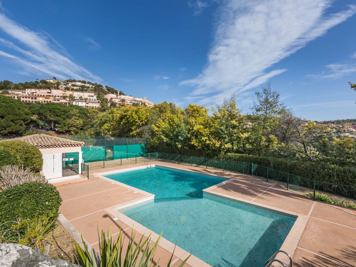 Le Bougainvillier, maison rénovée 2024 à Sainte-Maxime - Photo 5