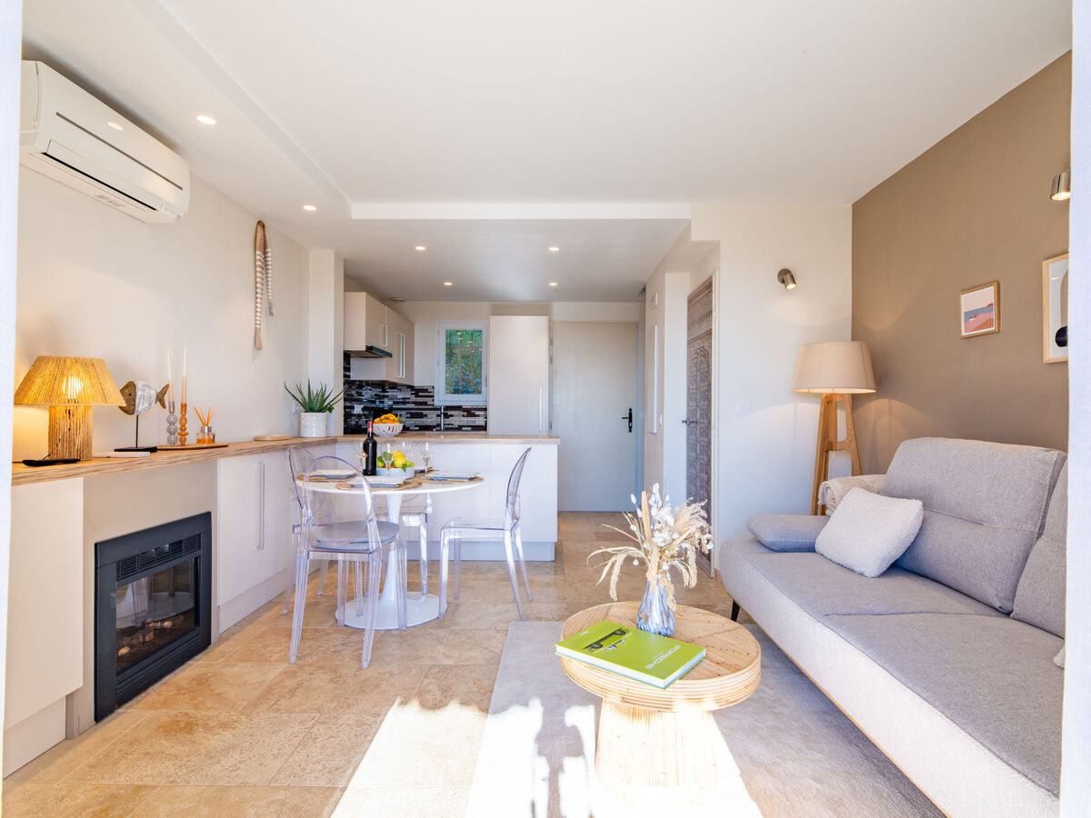 Le Bougainvillier, maison rénovée 2024 à Sainte-Maxime - Photo 6