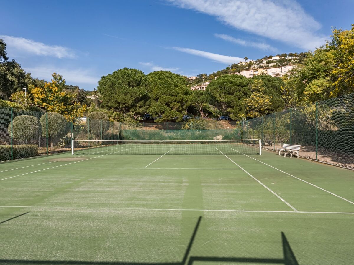 Le Bougainvillier, maison rénovée 2024 à Sainte-Maxime - Photo 26