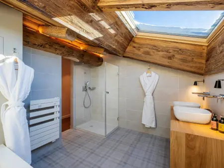 Balmaz Lodge, chalet 5★ 15 pers, piscine, sauna à 300m des pistes : photo 11