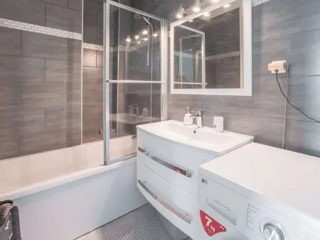Appartement lumineux avec cuisine séparée - Près de la plage - Photo 4