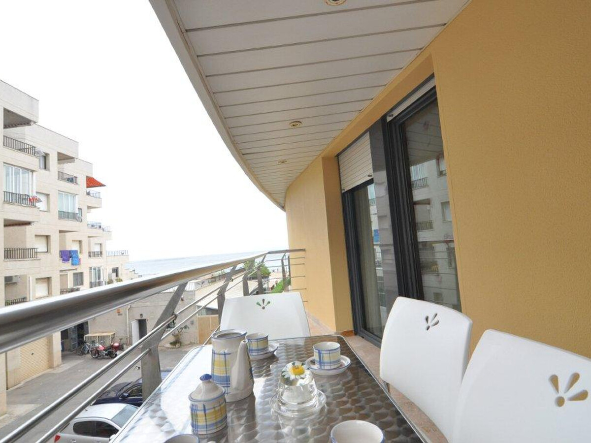 Appartement face à la plage de Roses, 2 chambres, piscine - Photo 6