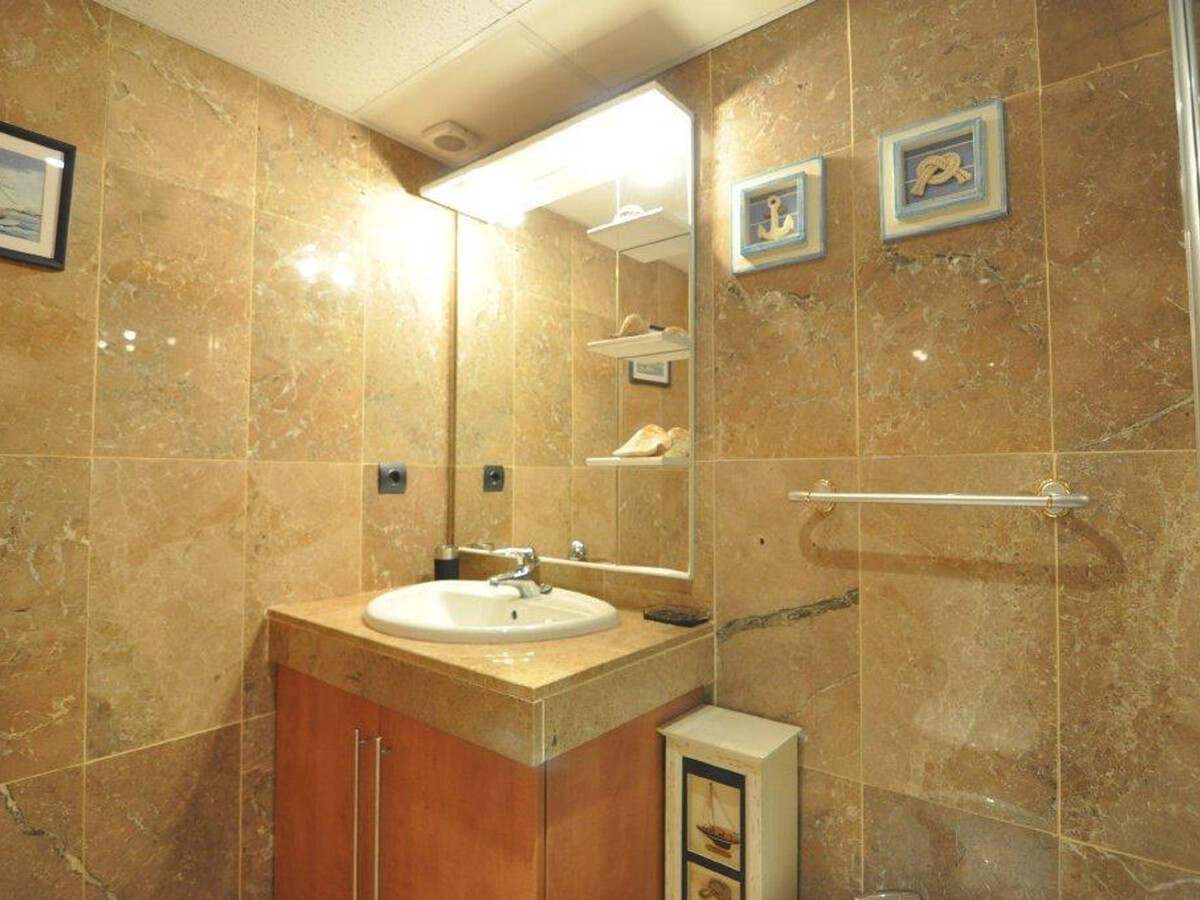 Appartement face à la plage de Roses, 2 chambres, piscine - Photo 19