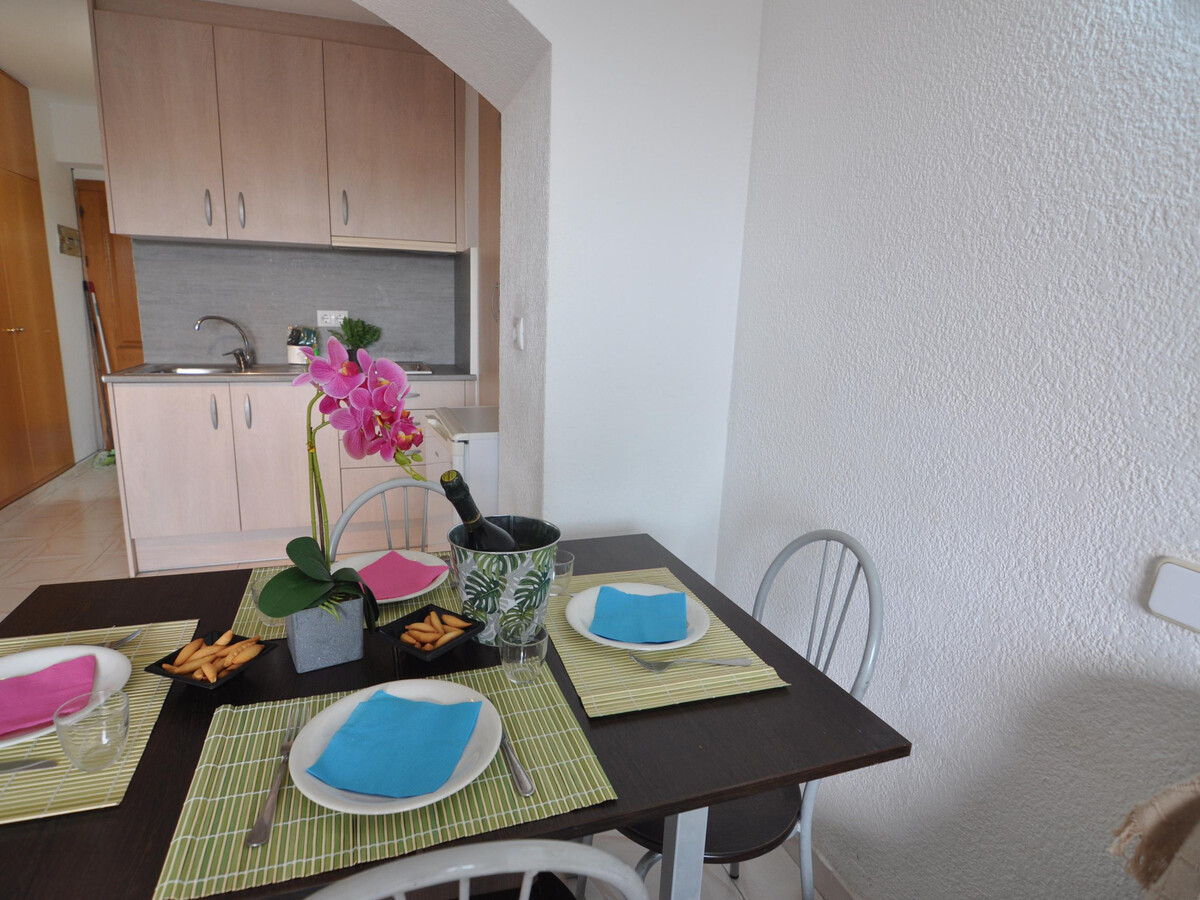 Studio 28 m² à Roses, 1,5 km plage, piscine commune - Photo 5