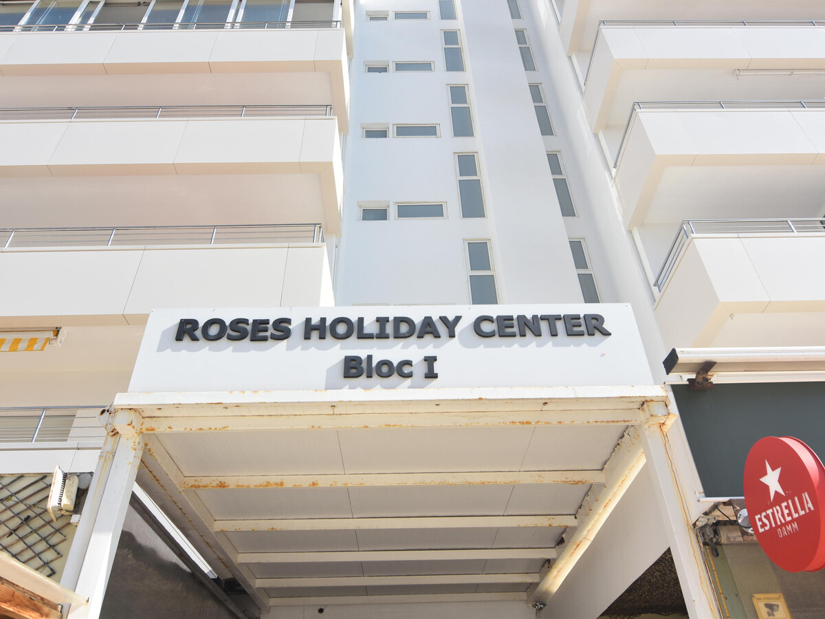 Appartement face à la plage à Roses, piscine et terrasse - Photo 25