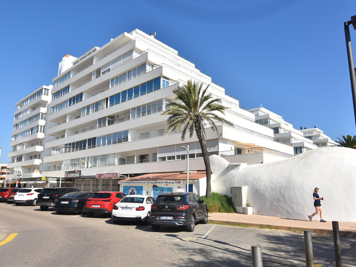 Appartement face à la plage à Roses, piscine et terrasse - Photo 27