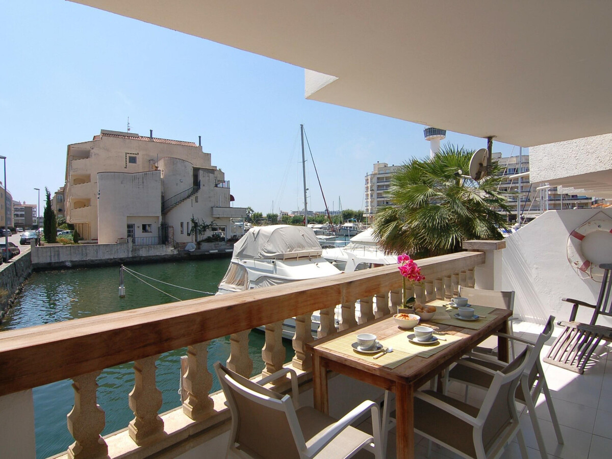 Appartement 2 chambres à 1,1 km de la plage - Photo 1