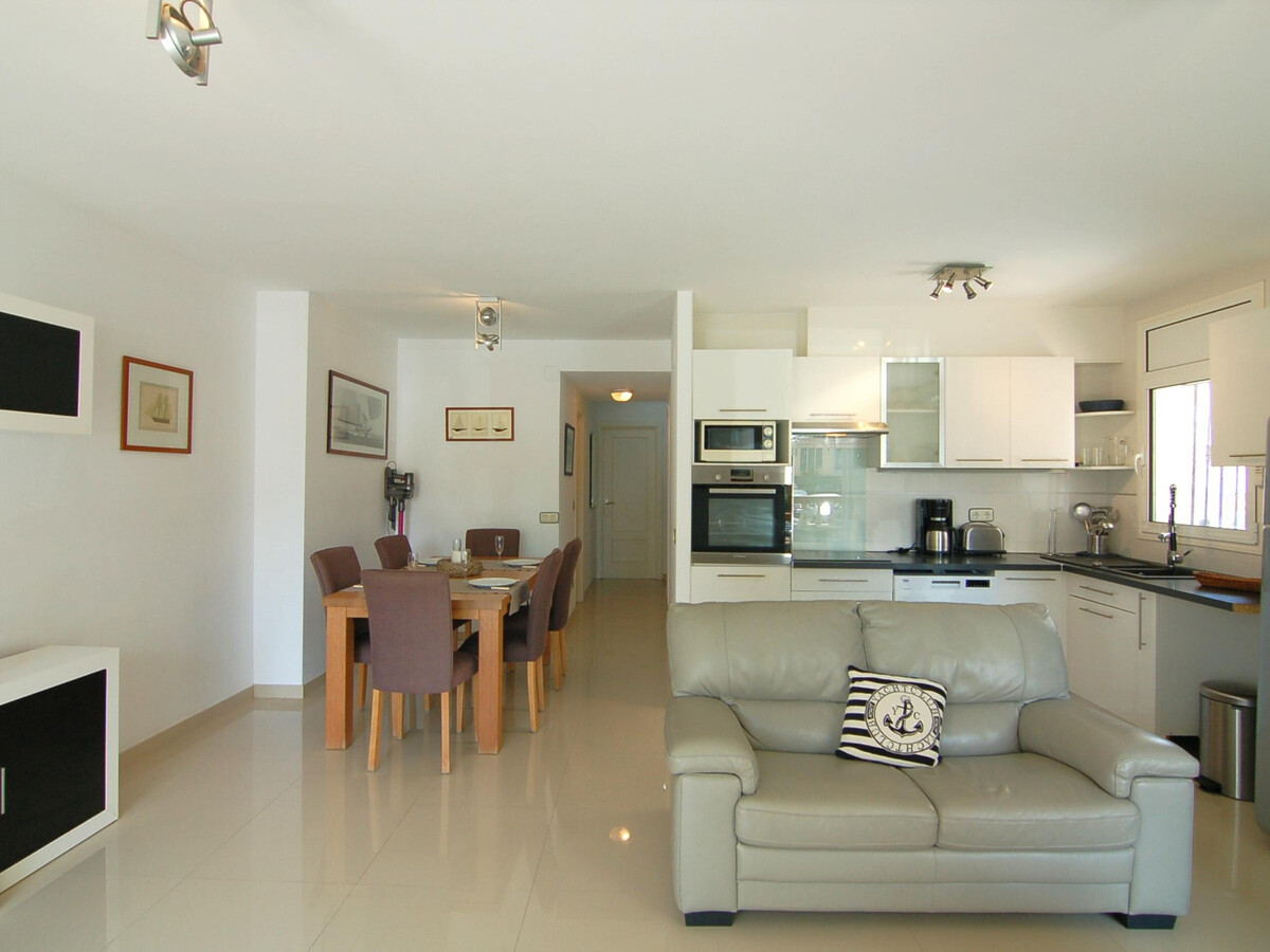 Appartement 2 chambres à 1,1 km de la plage - Photo 12