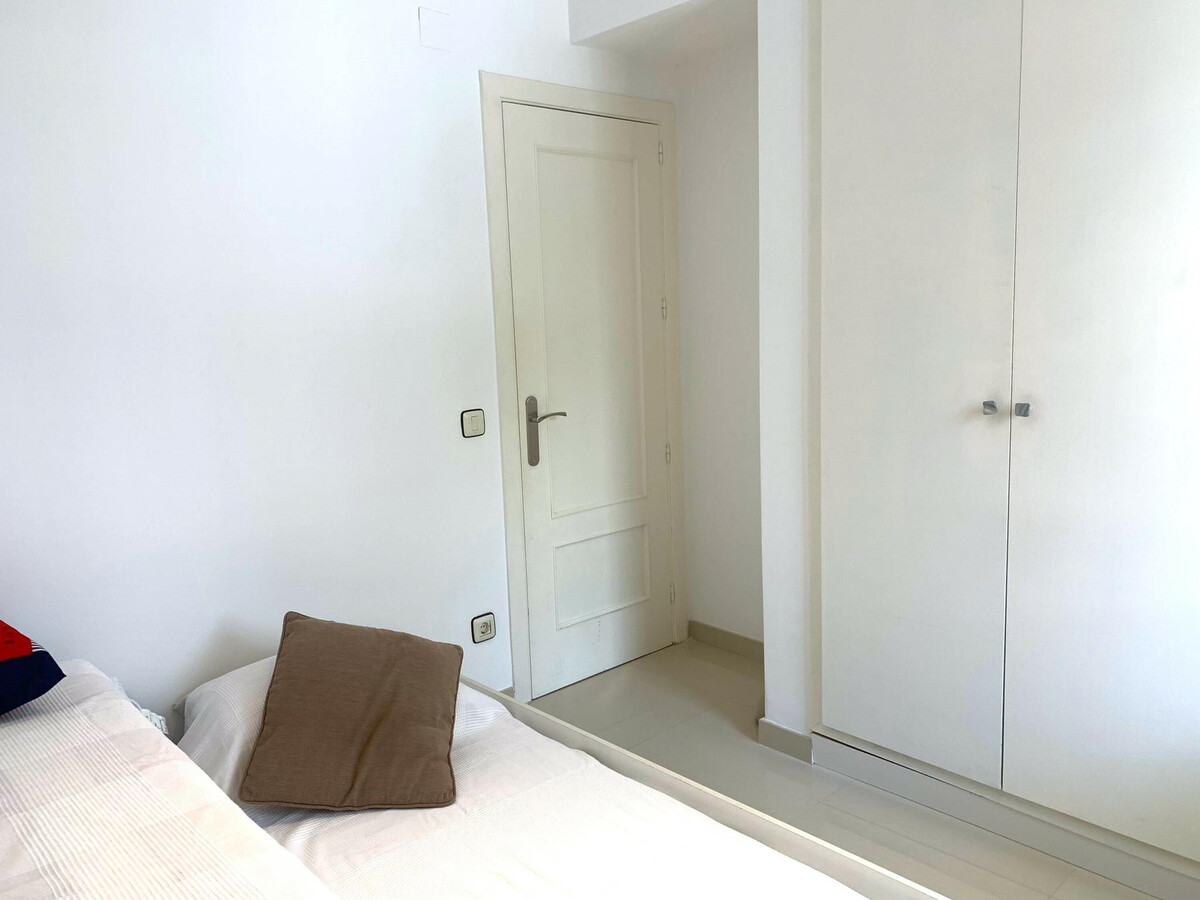 Appartement 2 chambres à 1,1 km de la plage - Photo 17