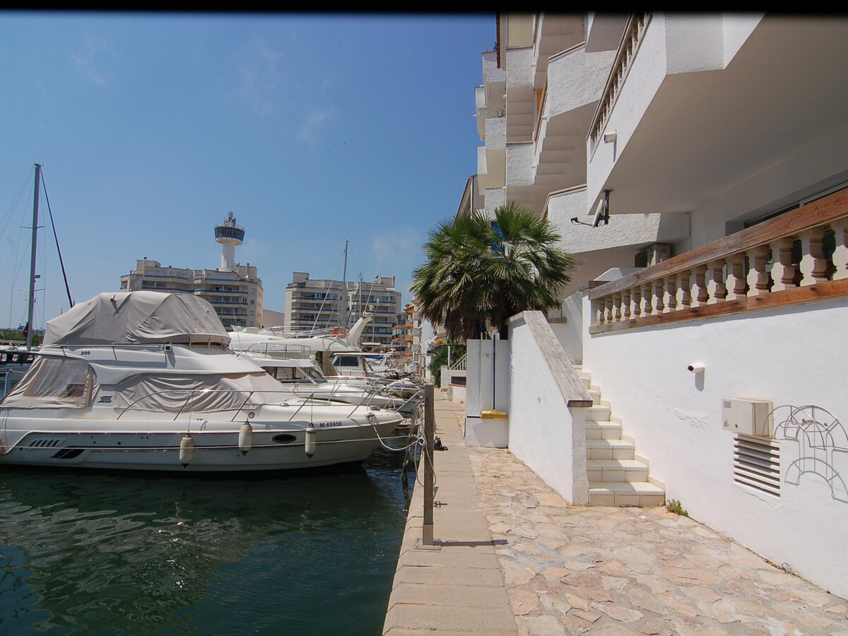 Appartement 2 chambres à 1,1 km de la plage - Photo 30