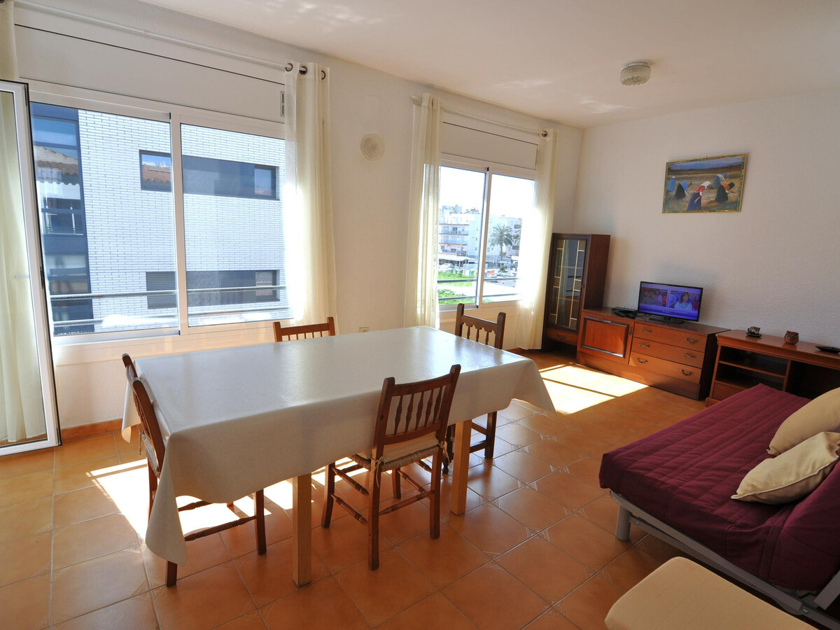 Appartement 2 chambres Roses, 400m plage, piscine - Photo 5