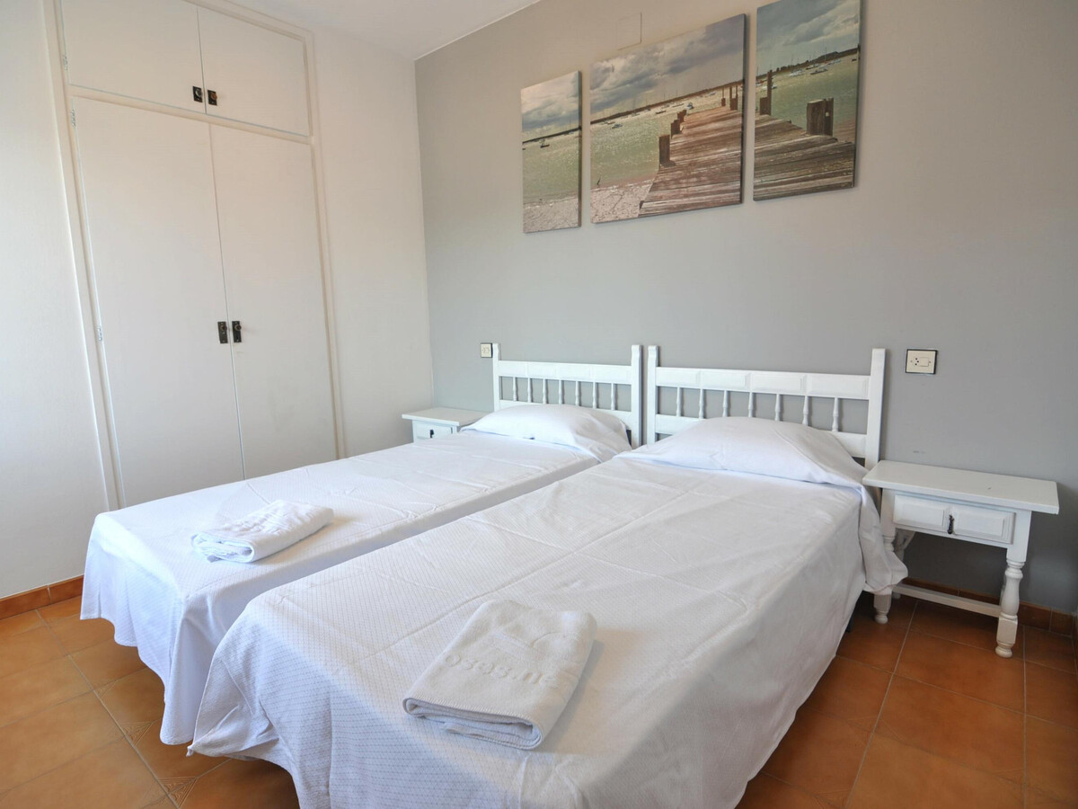 Appartement 2 chambres Roses, 400m plage, piscine - Photo 10