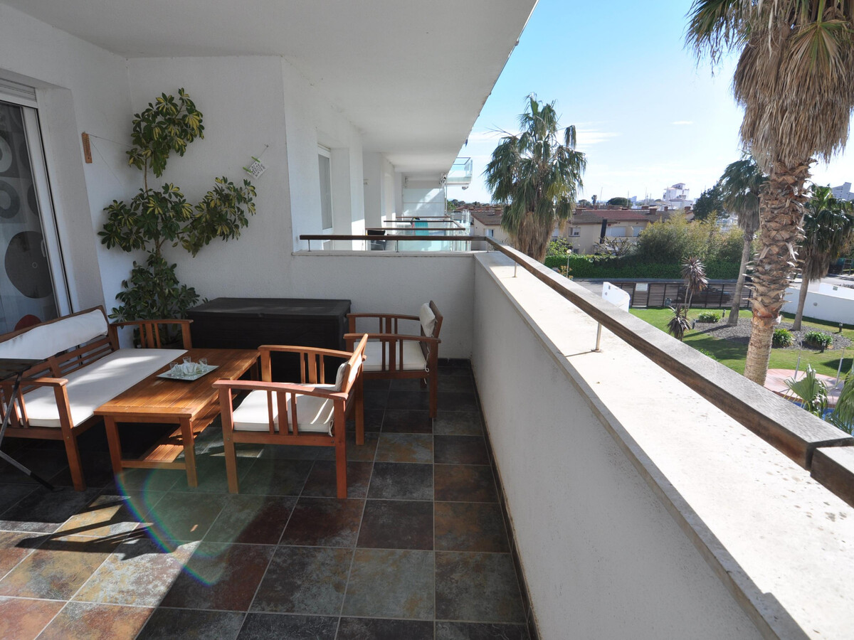 Appartement 1 chambre Roses, 45 m², piscine à 1,5 km plage - Photo 4