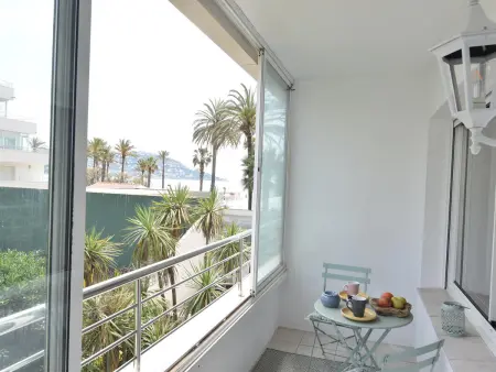 Location appartement à Roses, Encantador apartamento en alquiler en Roses, Costa Brava! A 0 metros de la playa. Disfruta de la piscina comunitaria y las vistas al mar.