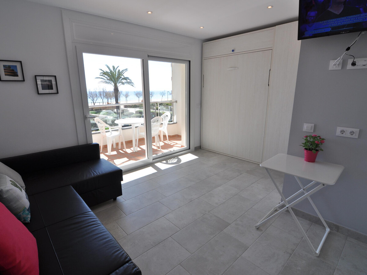 Studio en front de mer à Roses, 20 m² à 20 m de la plage - Photo 4