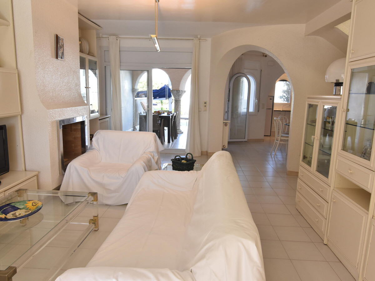 Villa 6 pers., 3 ch., 50 m plage à Empuriabrava - Photo 5