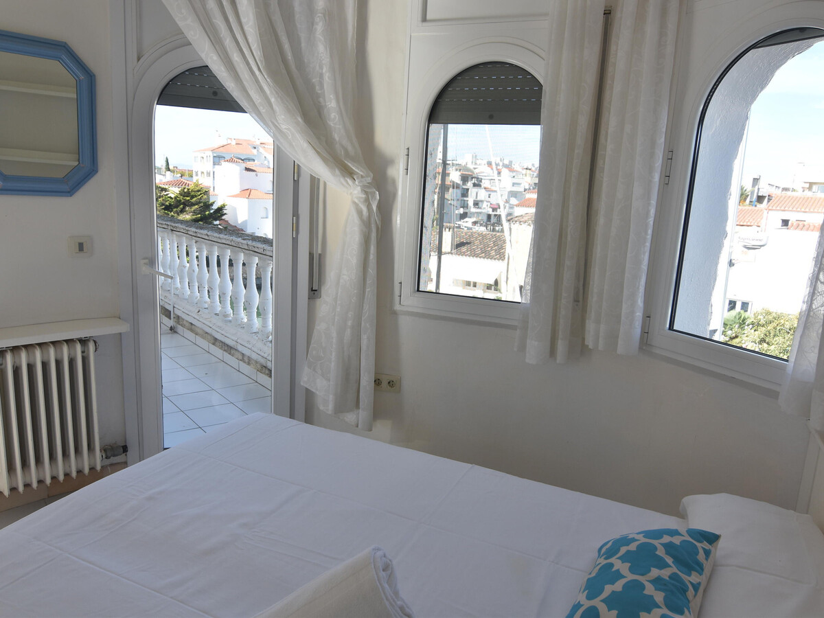 Villa 6 pers., 3 ch., 50 m plage à Empuriabrava - Photo 17