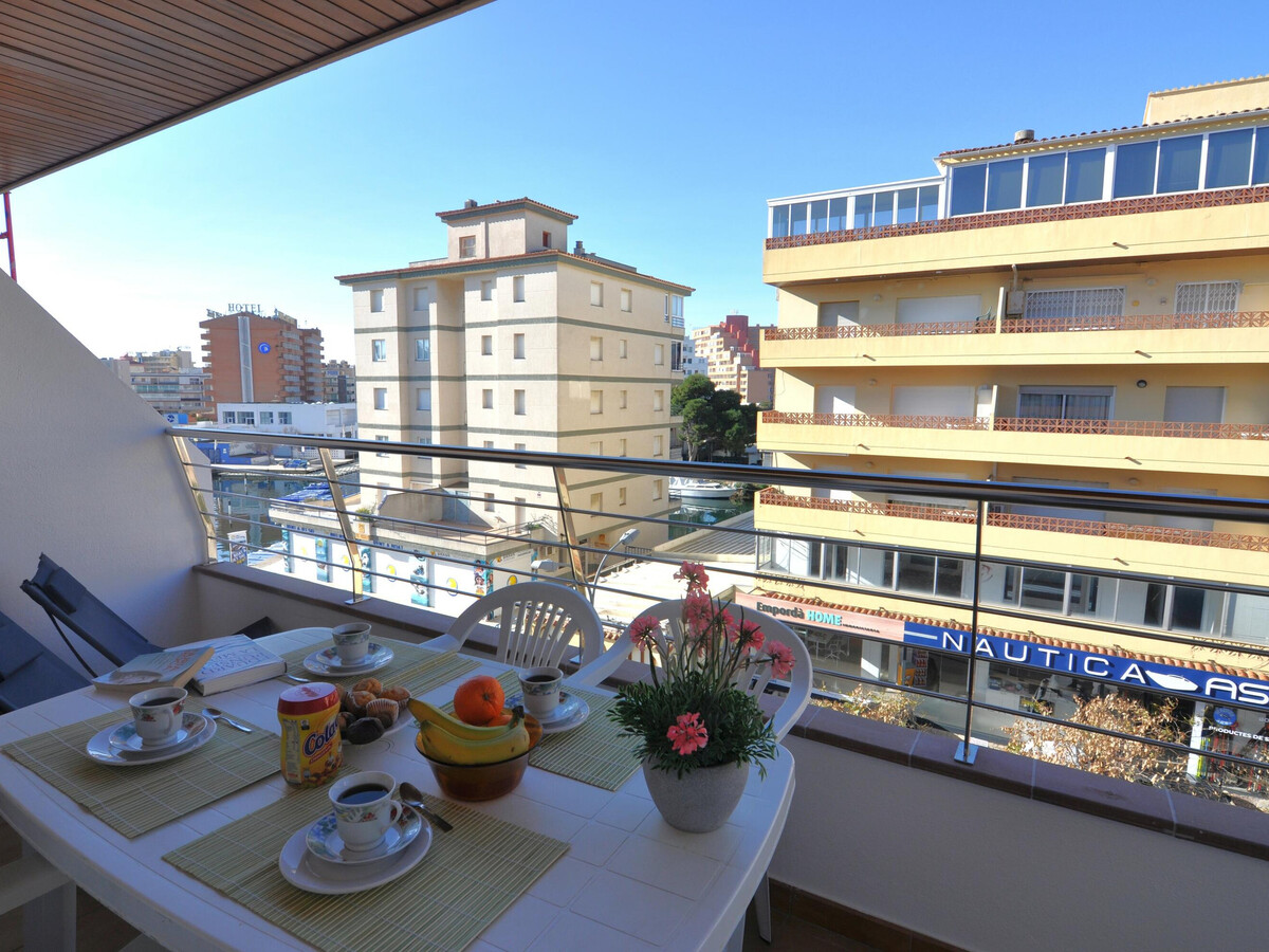 Studio 32 m² à Roses, 400 m plage, terrasse 6 m² - Photo 2