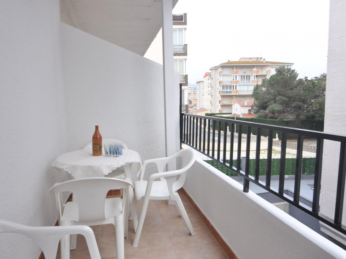 Appartement 2 chambres Roses, plage 400m, piscine - Photo 1