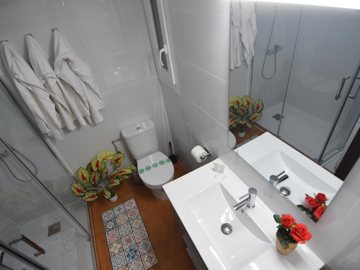 Appartement 2 chambres Roses, plage 400m, piscine - Photo 9
