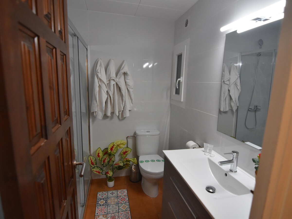 Appartement 2 chambres Roses, plage 400m, piscine - Photo 10