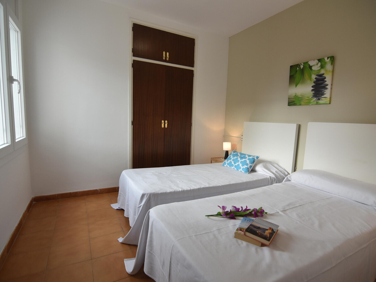 Appartement 2 chambres Roses, plage 400m, piscine - Photo 11