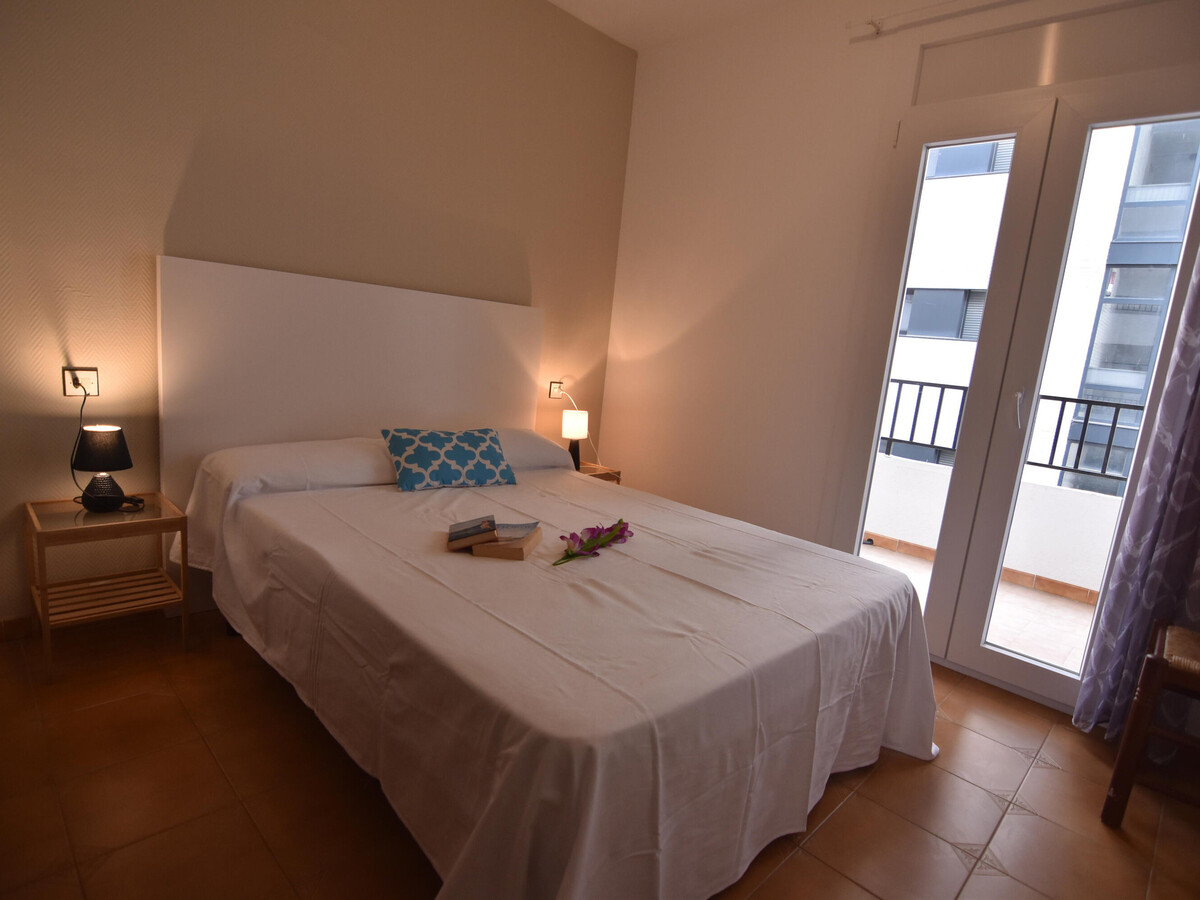 Appartement 2 chambres Roses, plage 400m, piscine - Photo 12