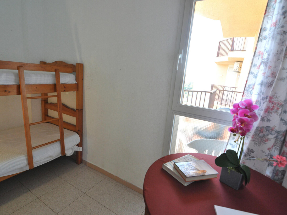 Appartement 2 chambres Roses, 1,4 km plage, piscine - Photo 11