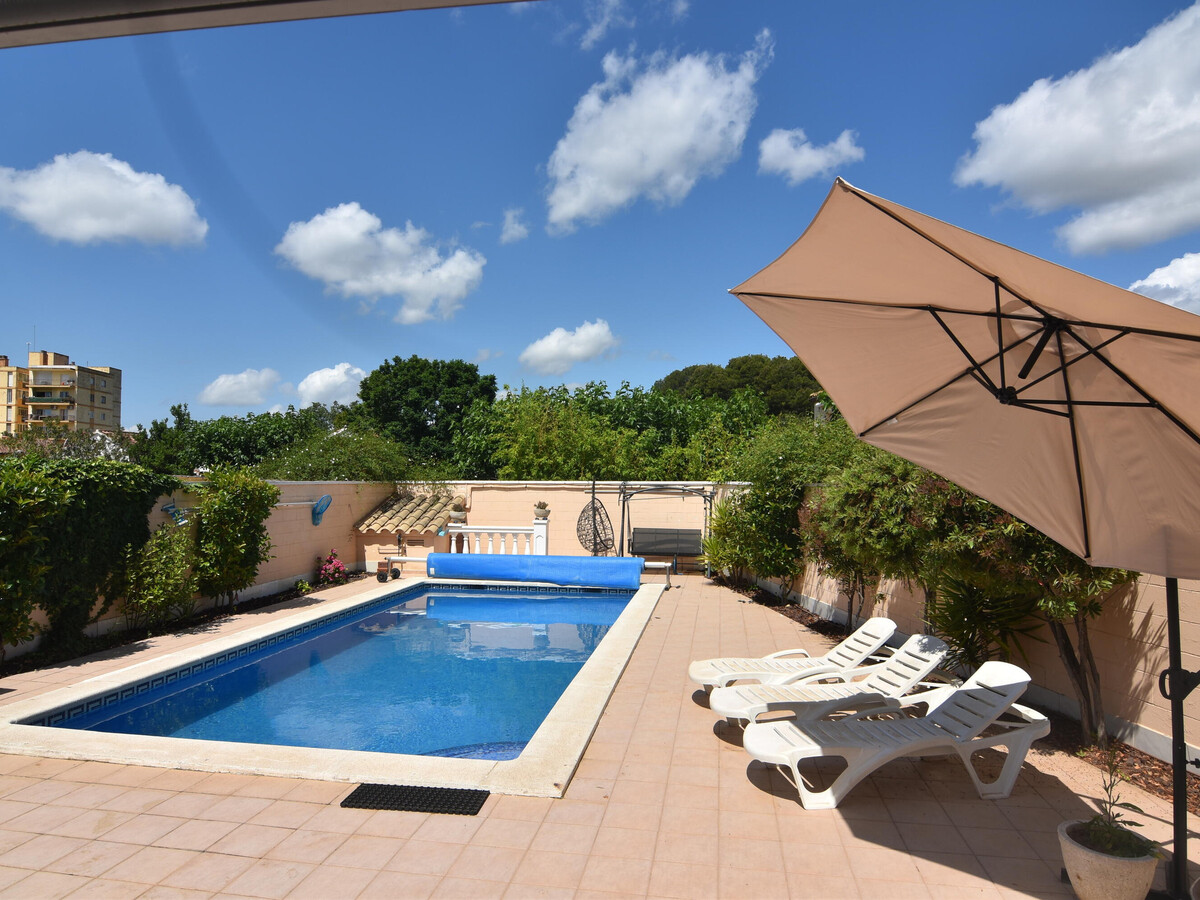Villa 4 chambres Roses : piscine privée, 1,2 km plage - Photo 2