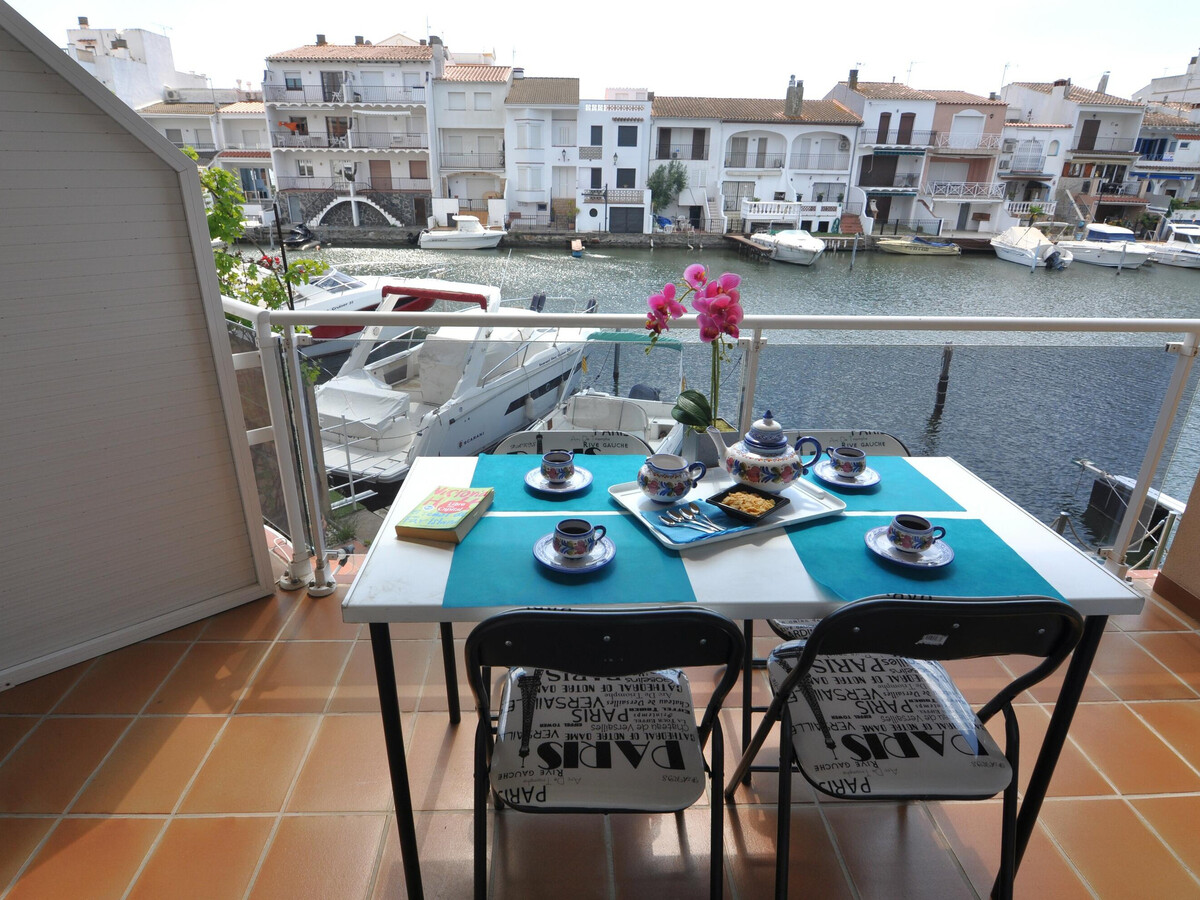 Appartement 2 chambres à 2 km de la plage d'Empuriabrava - Photo 1
