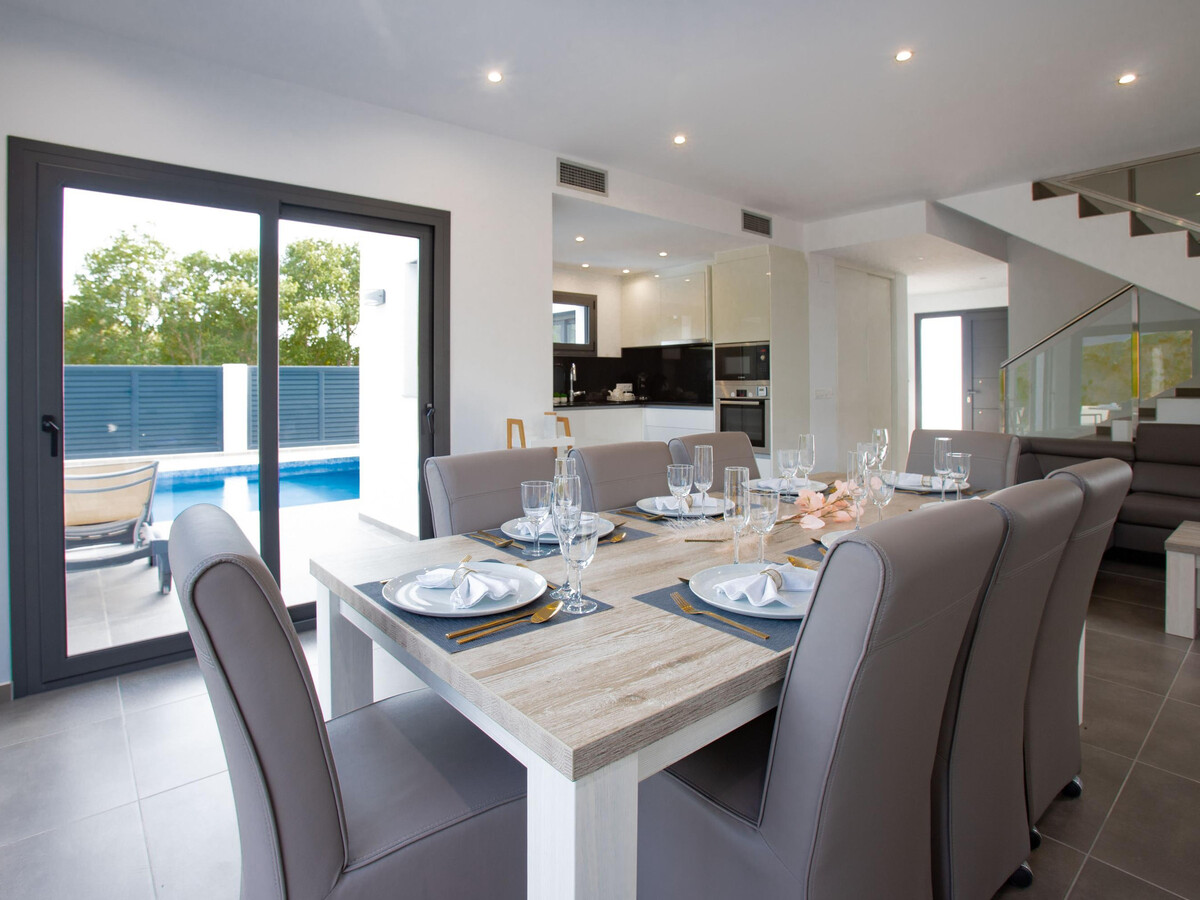 Villa 4 chambres Roses avec piscine privée, 3 km plage - Photo 15