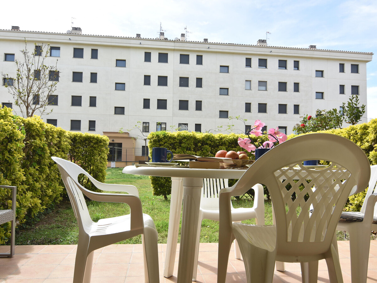 Appartement 1 chambre Roses, terrasse jardin à 50 m de la plage - Photo 4