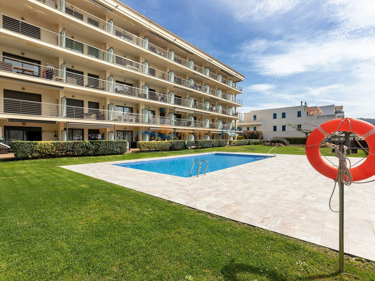 Appartement 1 chambre Roses, terrasse jardin à 50 m de la plage - Photo 5