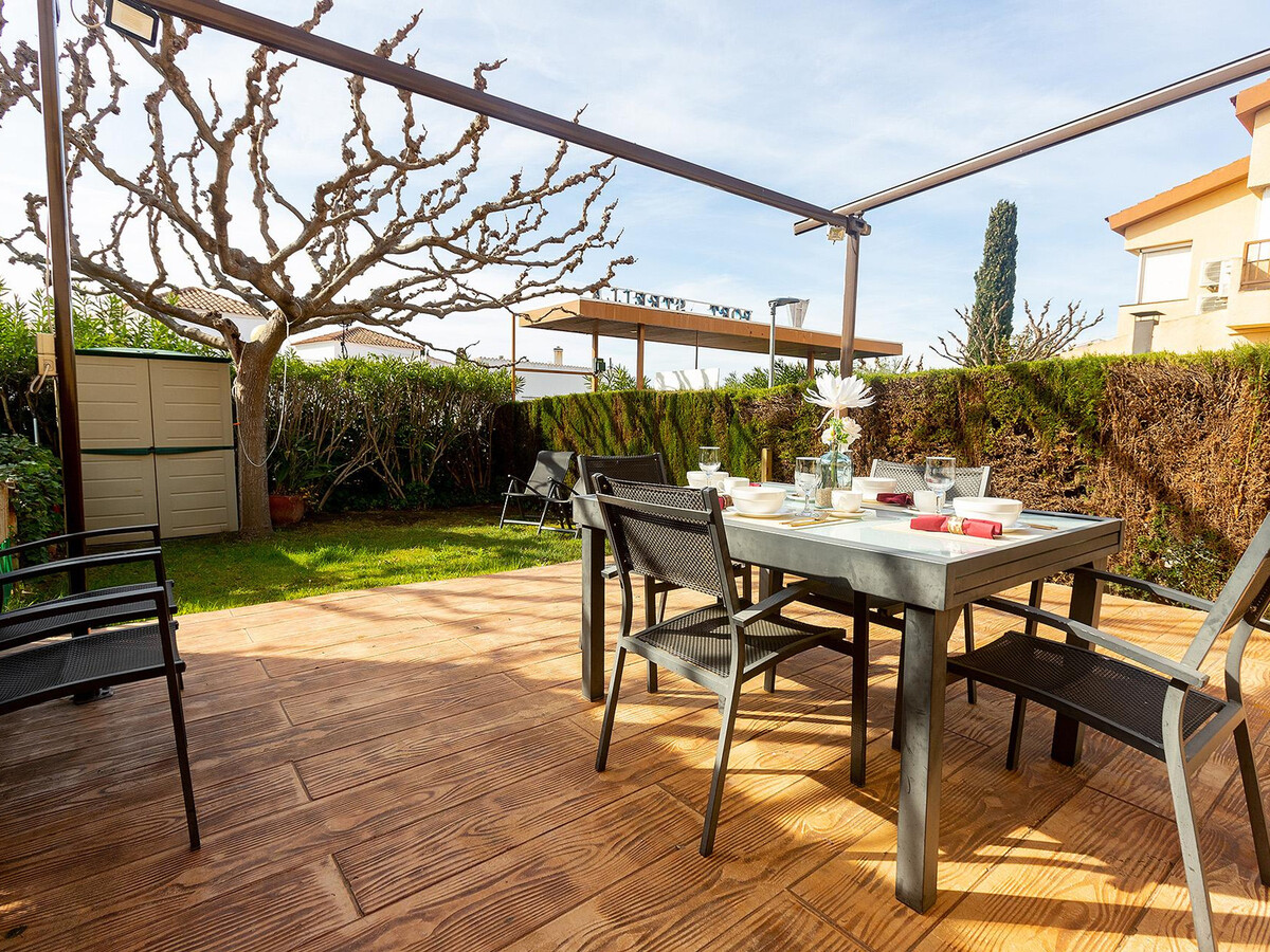 Maison 5 chambres, piscine et jardin à 1,2 km de la plage - Photo 3