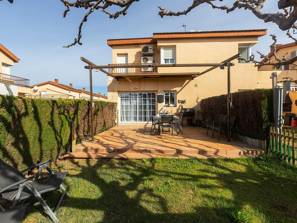 Maison 5 chambres, piscine et jardin à 1,2 km de la plage - Photo 4