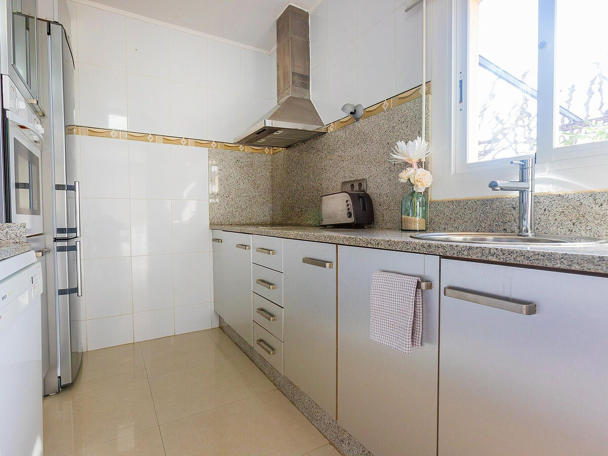 Maison 5 chambres, piscine et jardin à 1,2 km de la plage - Photo 24