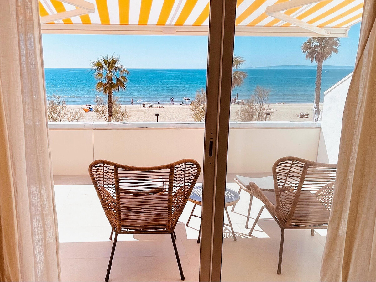 Appartement front de mer avec terrasse à Roses - Photo 1