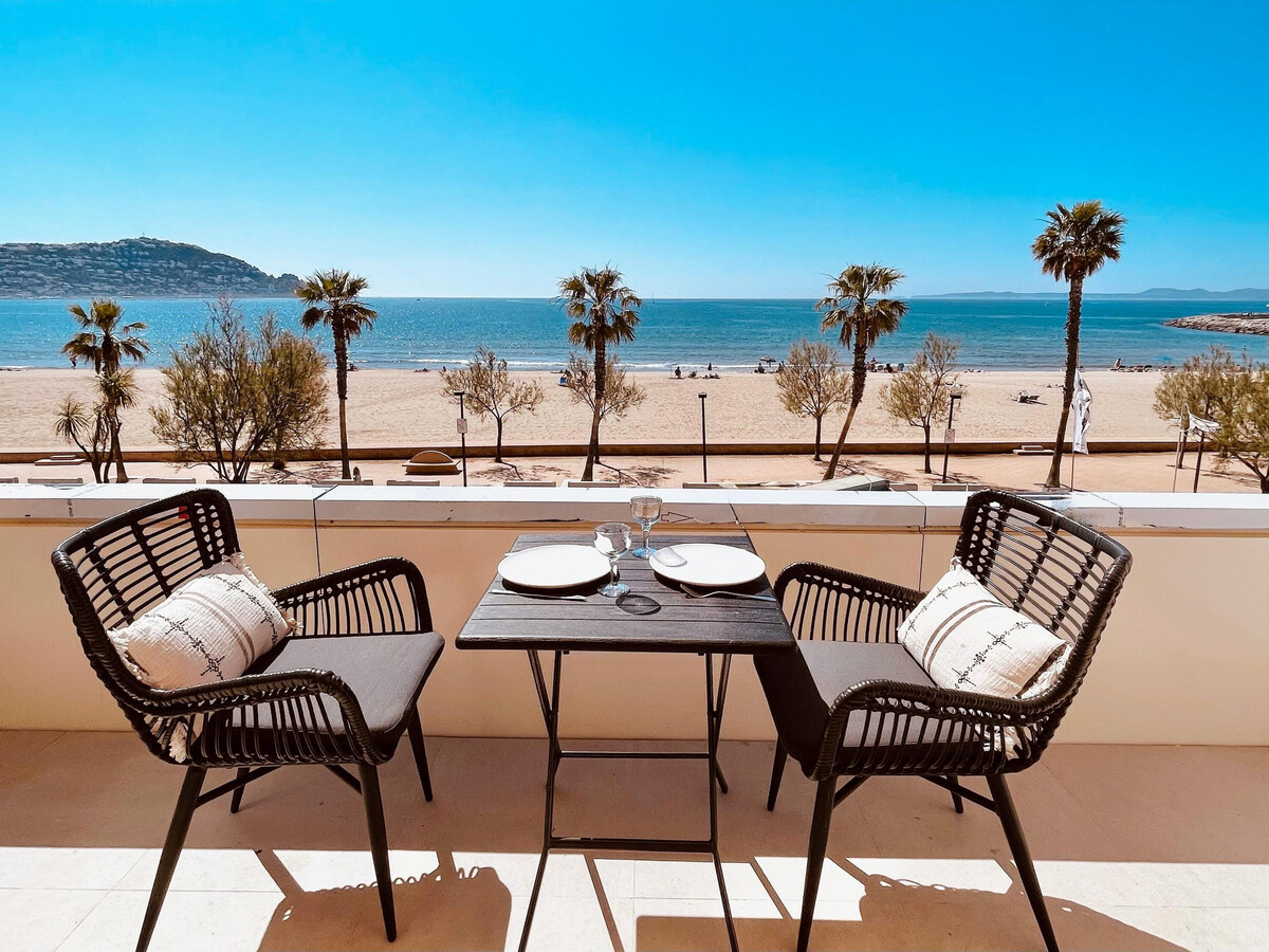 Appartement front de mer avec terrasse à Roses - Photo 3