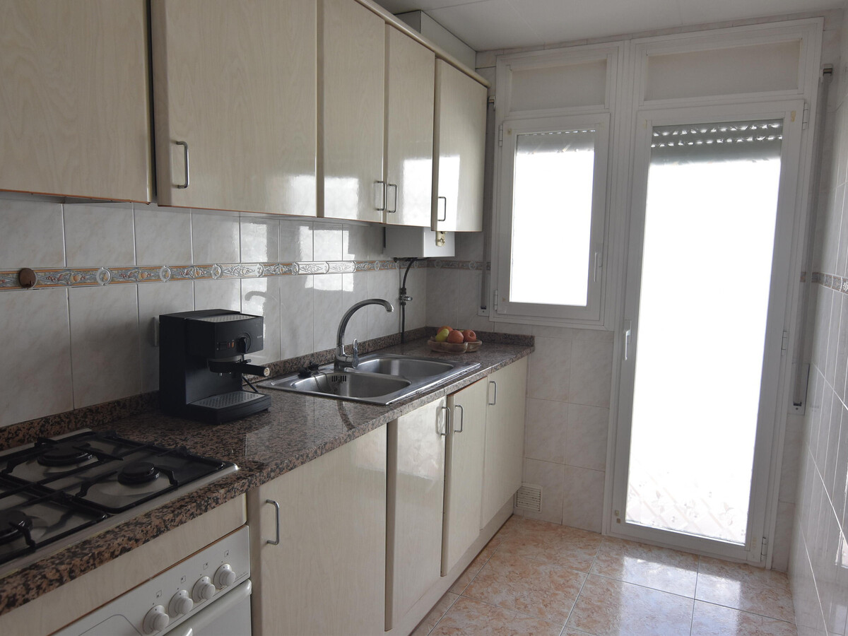 Appartement 2 chambres Roses, 100 m de la plage - Photo 9