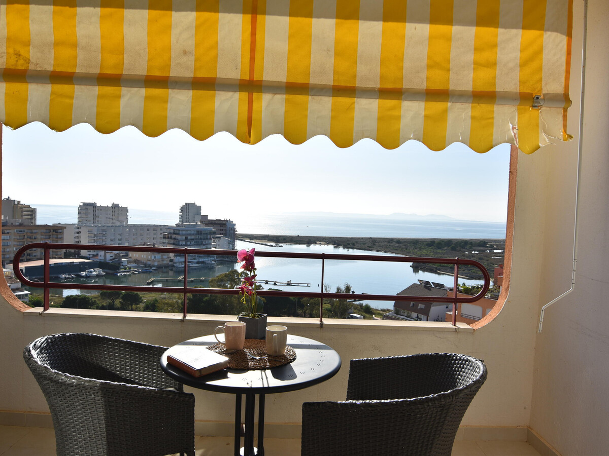 Studio 4 pers. Roses, terrasse et piscine commune - Photo 3